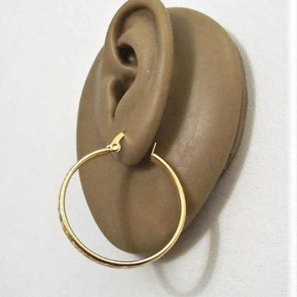 Shell Imprinted Hoops Pierced Post Stud Earrings Gold Tone Vintage 35mm - Picture 6 of 6